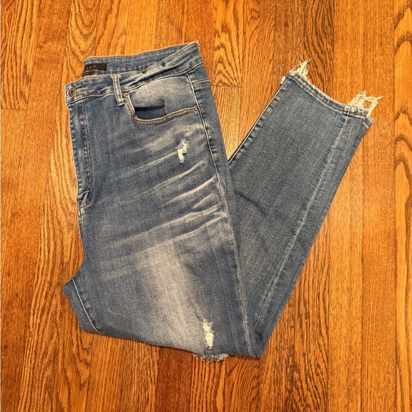 *Risen Classic Blue Distressed Womens Skinny Jeans size 2xl - Picture 1 of 6